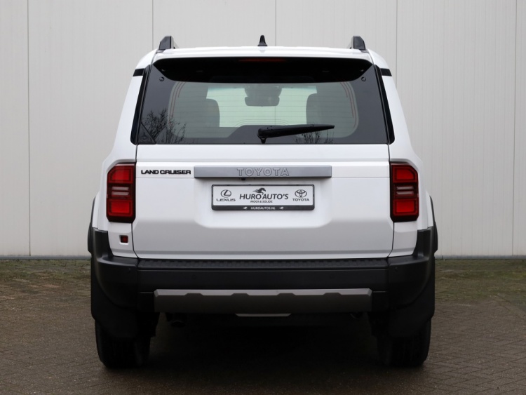 Toyota Land Cruiser 2.8 D-4D Blind Van Navigator | Leder | Stoelverwarming | Trekhaa