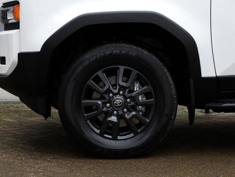 Toyota Land Cruiser 2.8 D-4D Blind Van Navigator | Leder | Stoelverwarming | Trekhaa