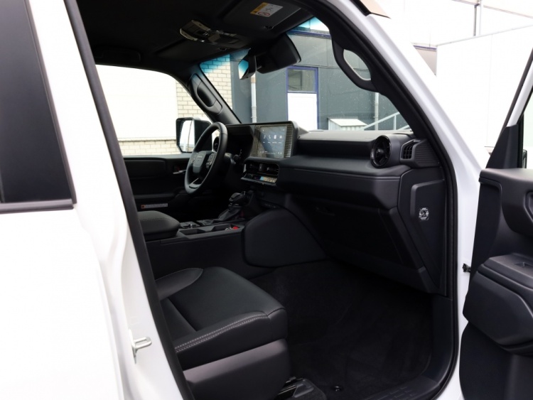 Toyota Land Cruiser 2.8 D-4D Blind Van Navigator | Leder | Stoelverwarming | Trekhaa
