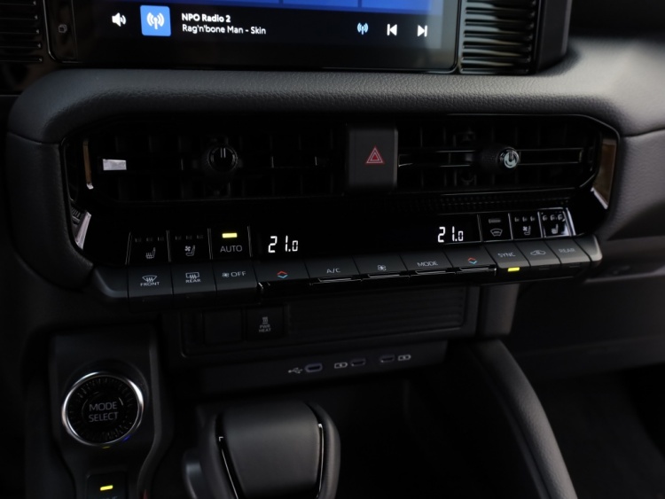 Toyota Land Cruiser 2.8 D-4D Blind Van Navigator | Leder | Stoelverwarming | Trekhaa