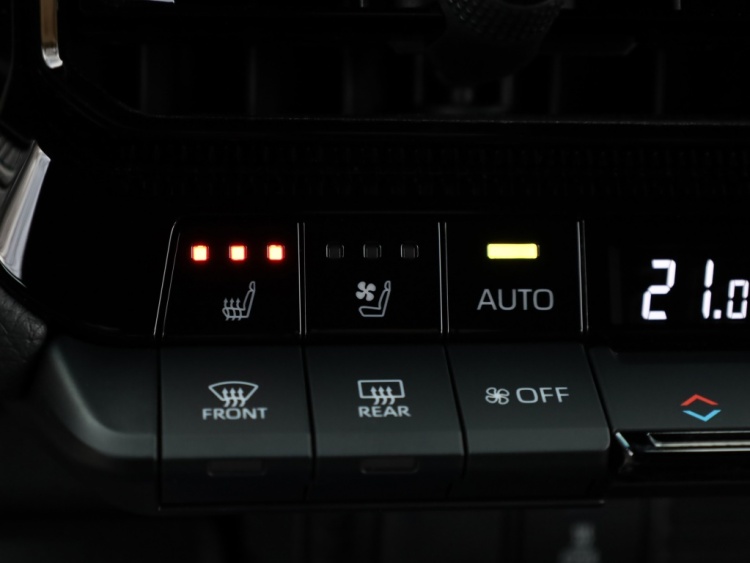 Toyota Land Cruiser 2.8 D-4D Blind Van Navigator | Leder | Stoelverwarming | Trekhaa