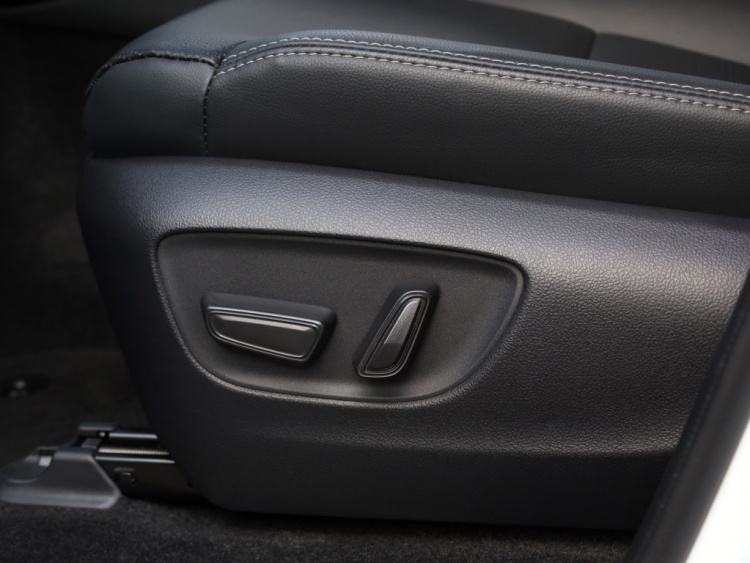 Toyota Land Cruiser 2.8 D-4D Blind Van Navigator | Leder | Stoelverwarming | Trekhaa