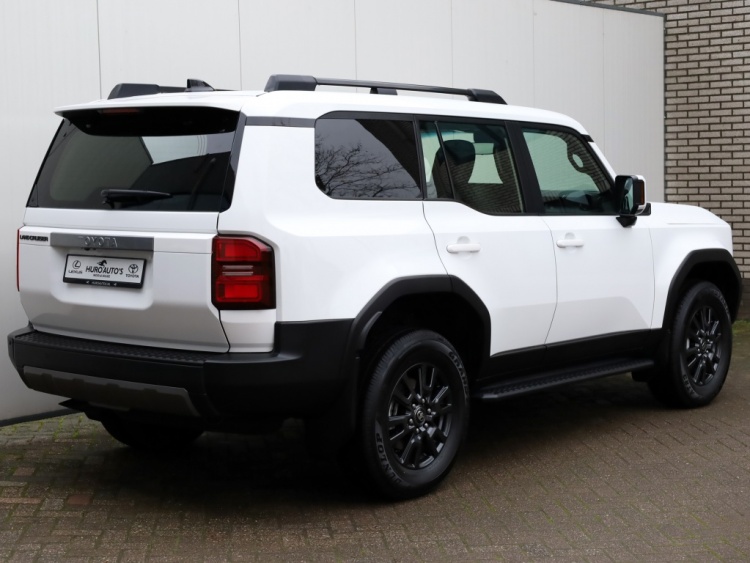 Toyota Land Cruiser 2.8 D-4D Blind Van Navigator | Leder | Stoelverwarming | Trekhaa