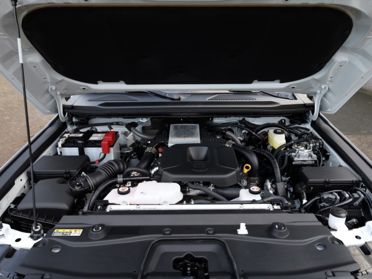 Toyota Land Cruiser 2.8 D-4D Blind Van Navigator | Leder | Stoelverwarming | Trekhaa