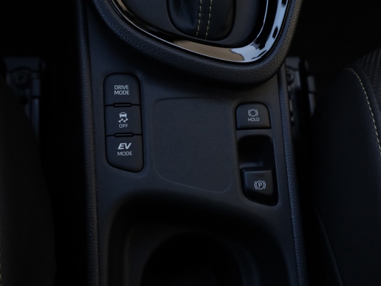 Toyota Yaris Cross 1.5 Hybrid Launch Edition | Bi-Tone | Leder | JBL Audio