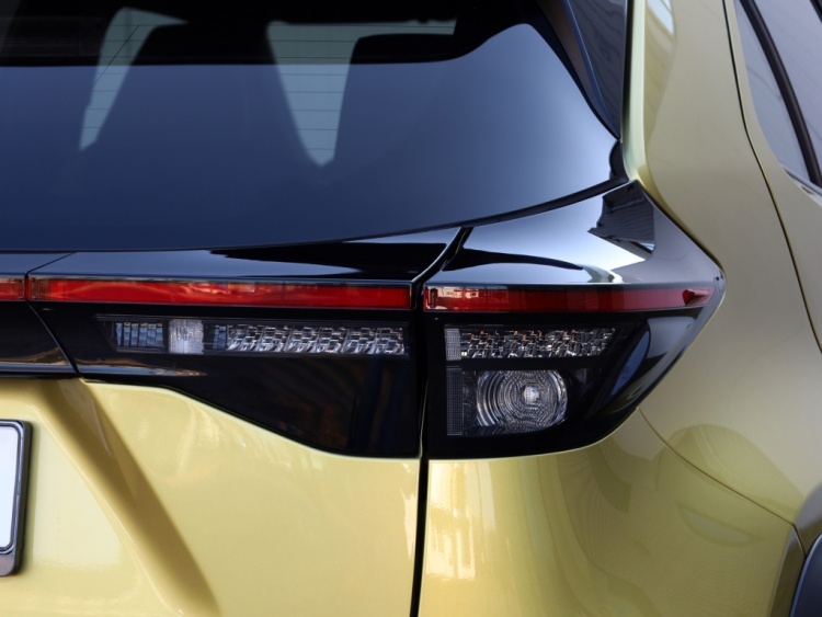 Toyota Yaris Cross 1.5 Hybrid Launch Edition | Bi-Tone | Leder | JBL Audio