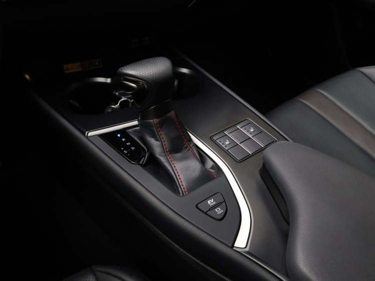 Lexus UX 250h F Sport Line Premium | Head-Up | Vol Leder