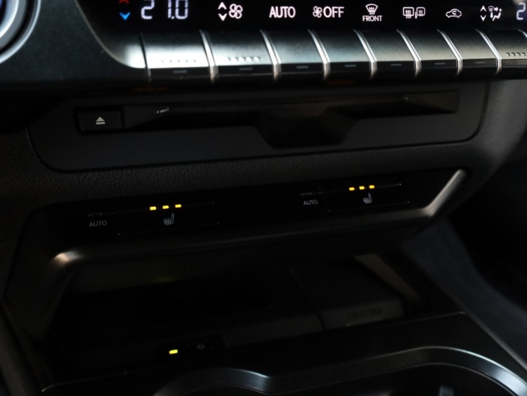 Lexus UX 250h Luxury Line | Leder | Head-up | Dodehoek