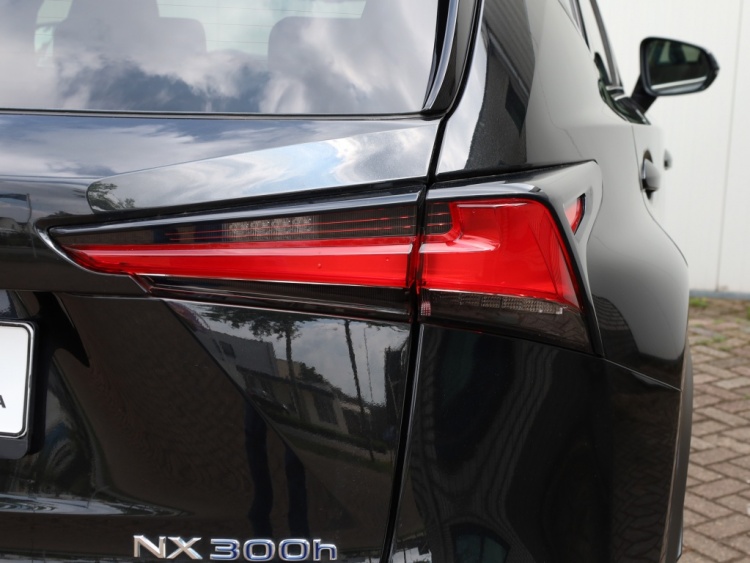 Lexus NX 300h AWD President Line | Mark Levinson | Panoramadak | 360 Cam