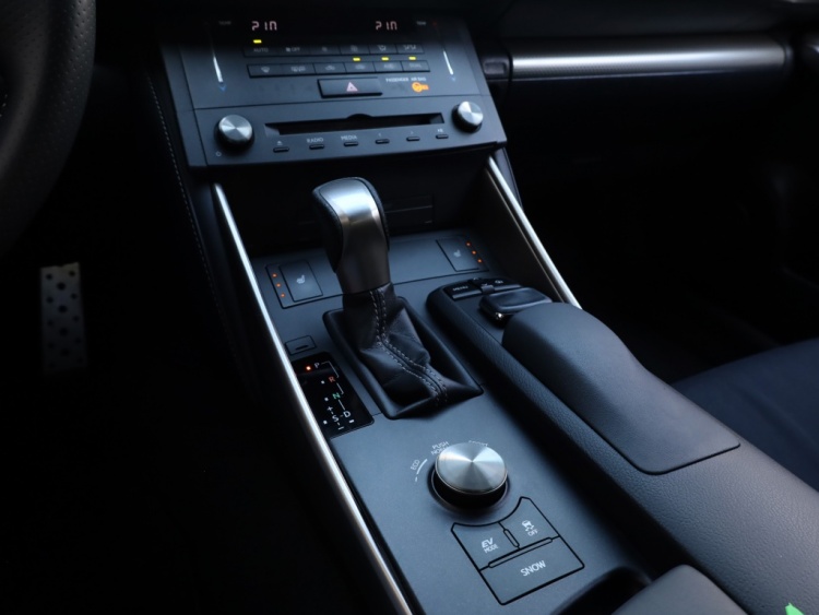 Lexus IS 300h F Sport Line | Premium Audio | Stoelverwarming | Parkeersen