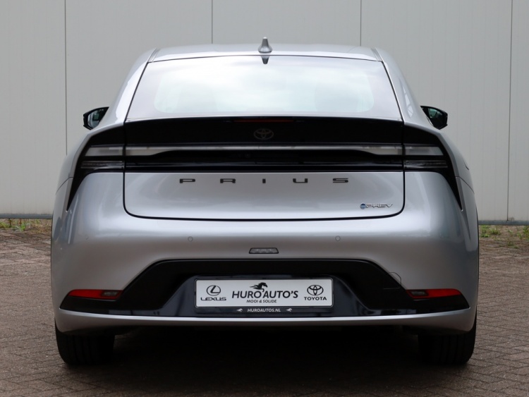 Toyota Prius 2.0 Plug-in Executive | El. Achterklep | Stoel/Stuurwielverwarm