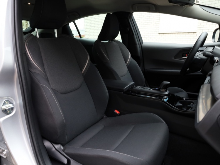 Toyota Prius 2.0 Plug-in Executive | El. Achterklep | Stoel/Stuurwielverwarm