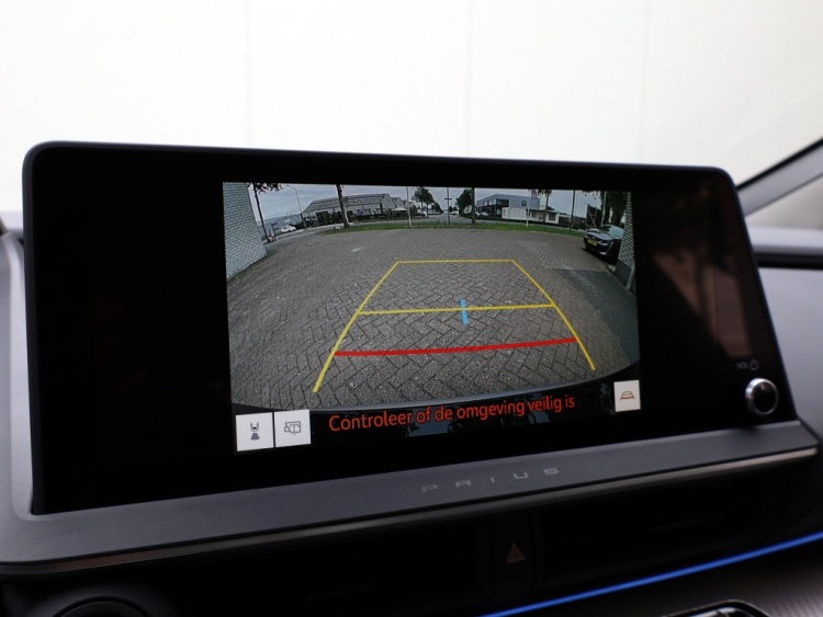Toyota Prius 2.0 Plug-in Executive | El. Achterklep | Stoel/Stuurwielverwarm