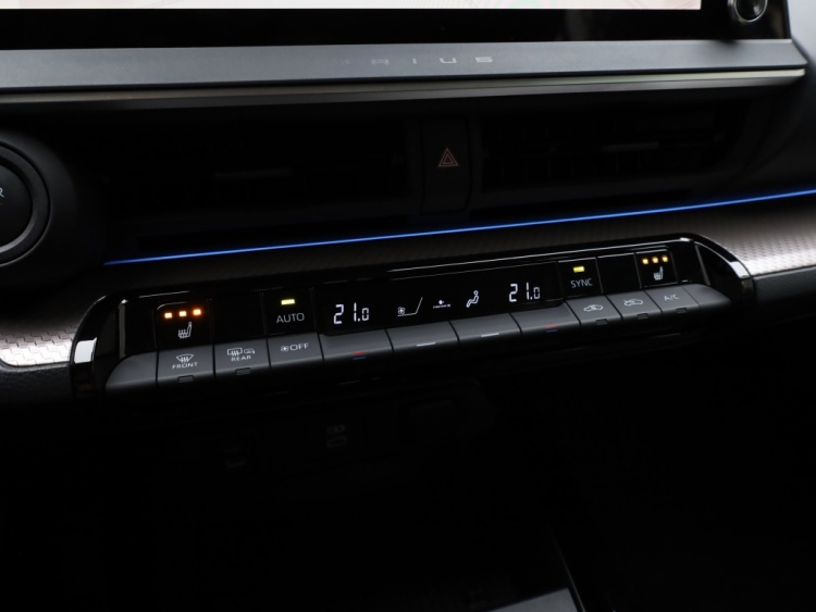 Toyota Prius 2.0 Plug-in Executive | El. Achterklep | Stoel/Stuurwielverwarm