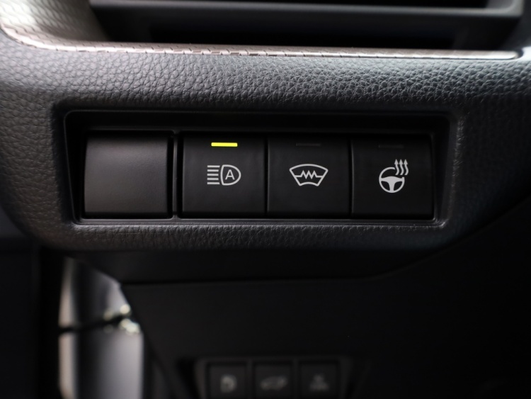 Toyota Prius 2.0 Plug-in Executive | El. Achterklep | Stoel/Stuurwielverwarm