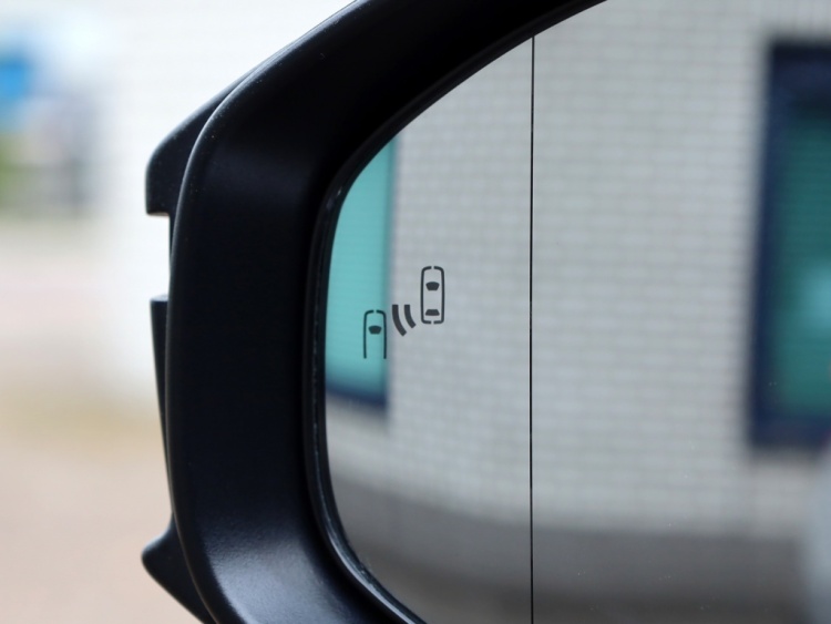 Toyota Prius 2.0 Plug-in Executive | El. Achterklep | Stoel/Stuurwielverwarm