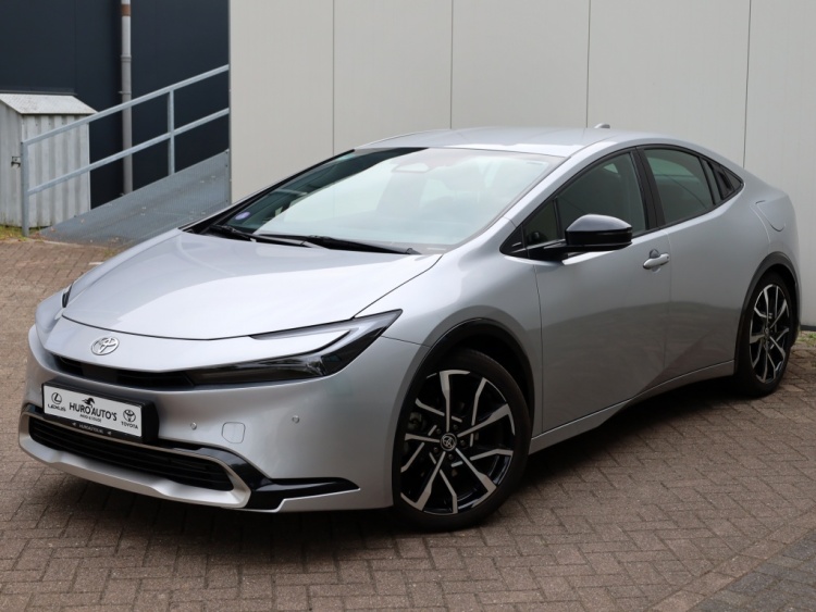 Toyota Prius 2.0 Plug-in Executive | El. Achterklep | Stoel/Stuurwielverwarm