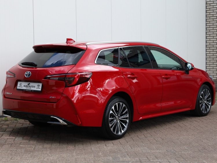 Toyota Corolla Touring Sports Hybrid 200 Dynamic | Half Leder | Stoelverwarming | Parkeersenso