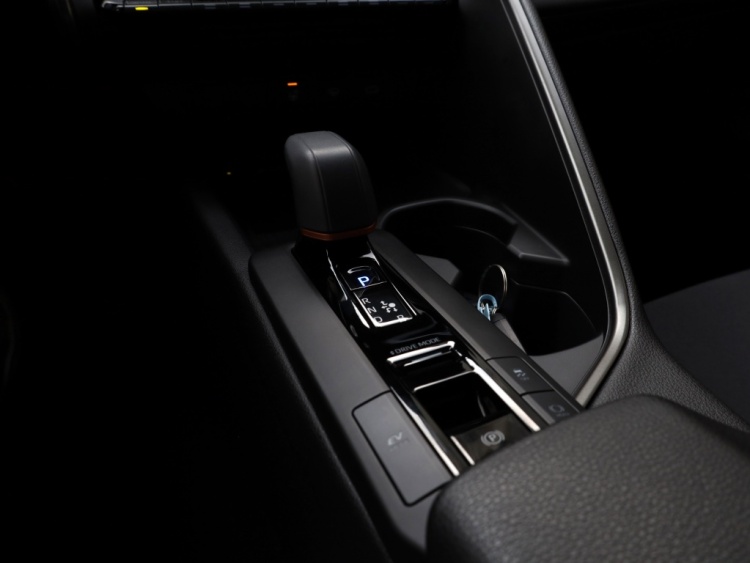 Toyota C-HR 2.0 Hybrid 200 Dynamic | Stoelverwarming | El. Achterklep |