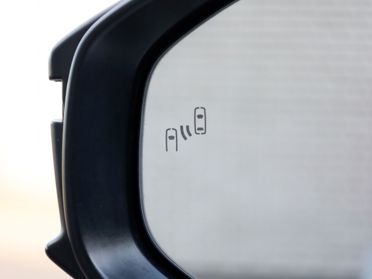 Toyota C-HR 2.0 Hybrid 200 Dynamic | Stoelverwarming | El. Achterklep |