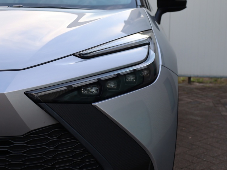 Toyota C-HR 2.0 Hybrid 200 Dynamic | Stoelverwarming | El. Achterklep |