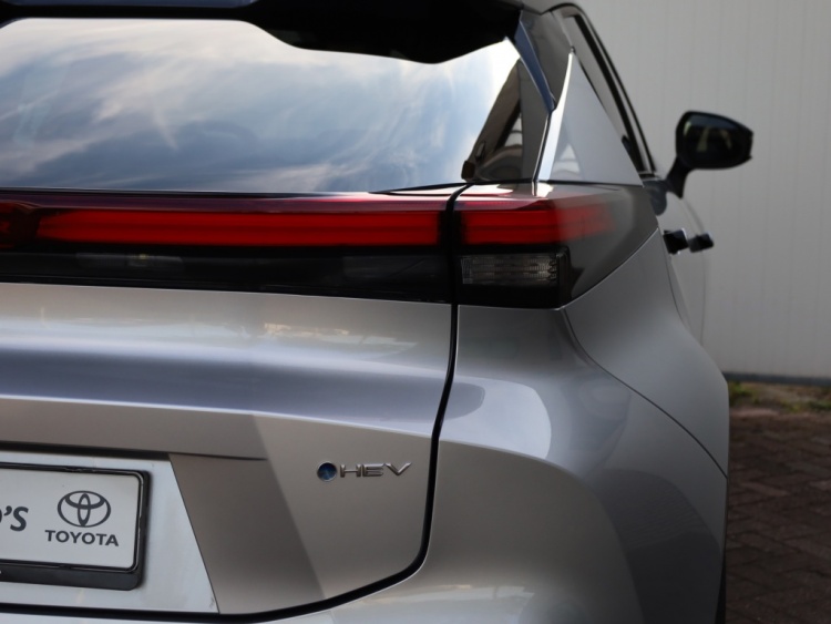 Toyota C-HR 2.0 Hybrid 200 Dynamic | Stoelverwarming | El. Achterklep |