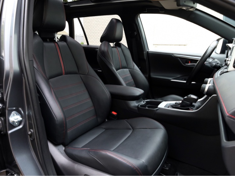 Toyota RAV4 2.5 Plug-in Hybride Bi-Tone+ | Head-up | Panoramadak | Stoelvent