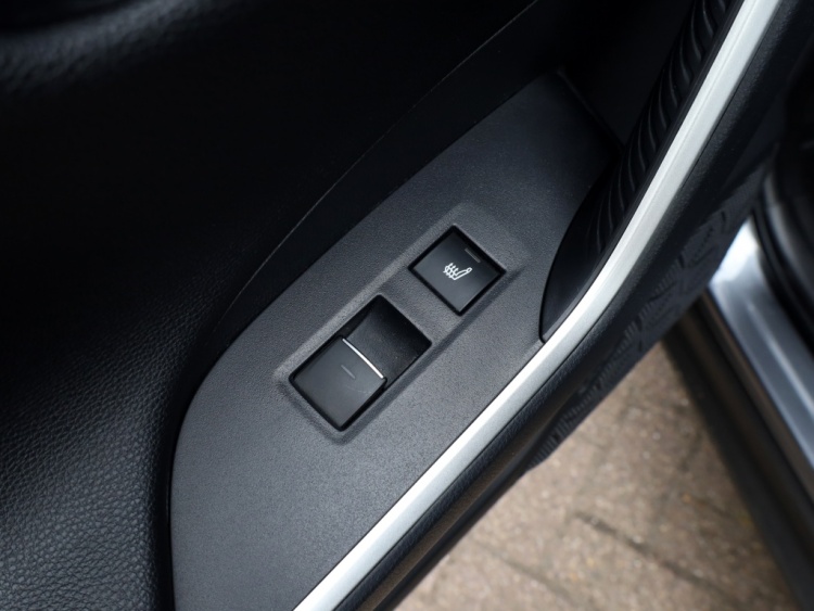 Toyota RAV4 2.5 Plug-in Hybride Bi-Tone+ | Head-up | Panoramadak | Stoelvent