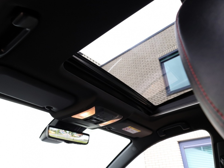 Toyota RAV4 2.5 Plug-in Hybride Bi-Tone+ | Head-up | Panoramadak | Stoelvent