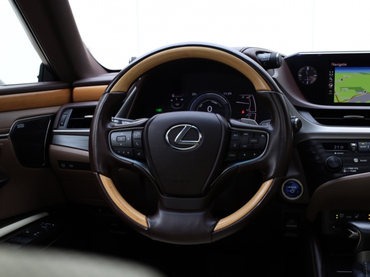 Lexus ES 300h President Line | Mark Levinson | Stoelventilatie | 360 Came