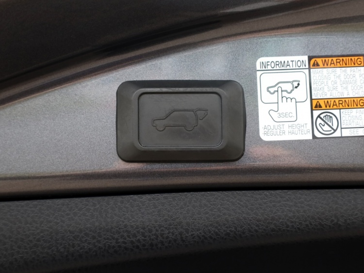 Toyota RAV4 2.0 Executive Business 4WD | Leder | 2000 KG trekgewicht