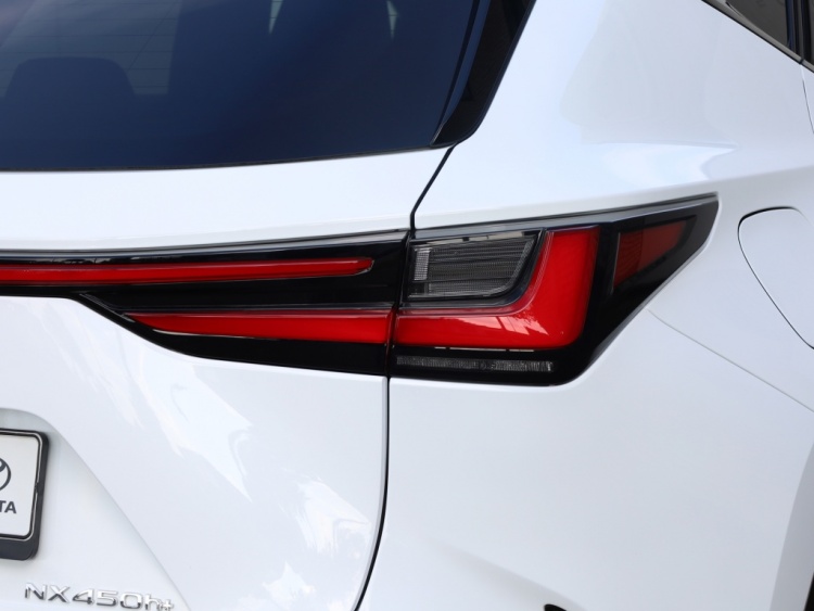 Lexus NX 450h+ AWD F Sport Line | Head-Up | Adaptief onderstel | 360 Cam
