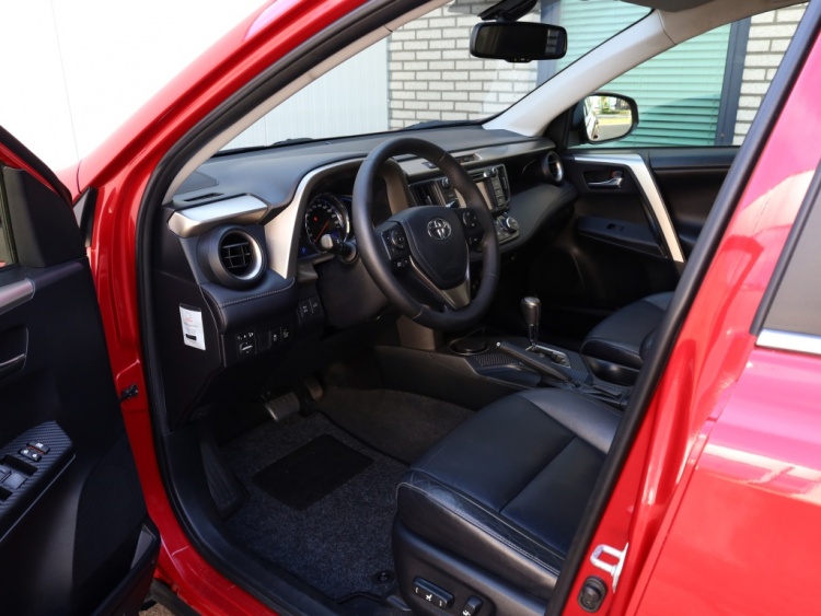 Toyota RAV4 2.0 Executive Business 4WD Automaat | Leder | Dodehoek | Trekhaa
