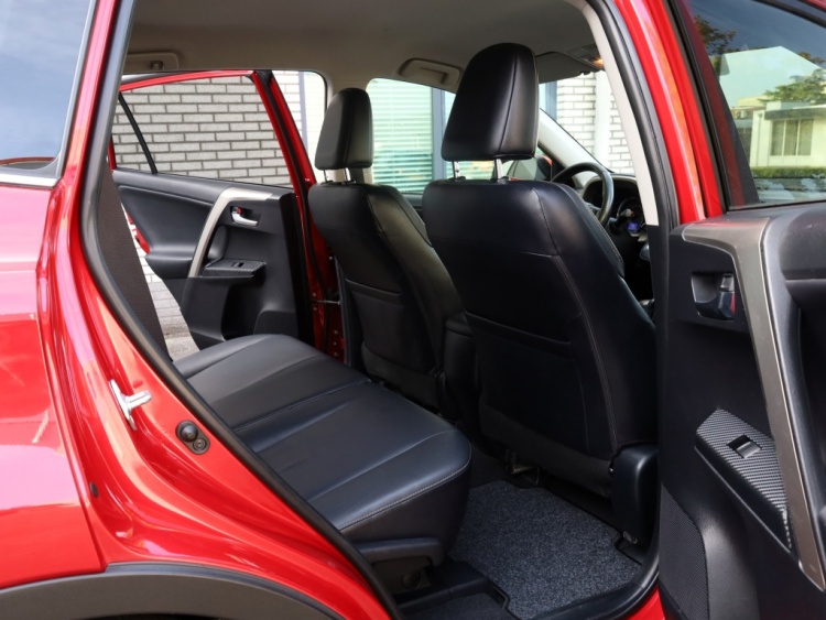 Toyota RAV4 2.0 Executive Business 4WD Automaat | Leder | Dodehoek | Trekhaa