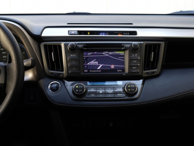 Toyota RAV4 2.0 Executive Business 4WD Automaat | Leder | Dodehoek | Trekhaa