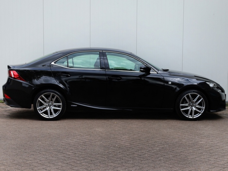 Lexus IS 300h F Sport Line | Stoelventilatie | Leder | Elektrische Stoele