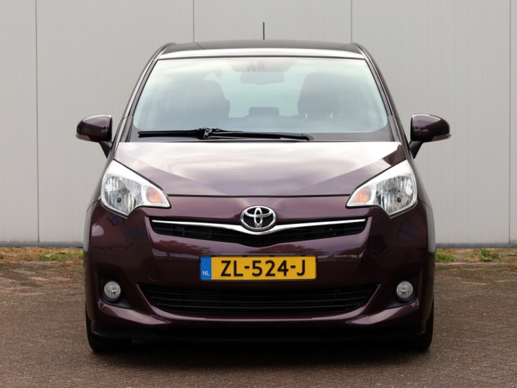 Toyota Verso-S 1.3 VVT-i Dynamic Automaat | Panoramadak | Clima | Trekhaak