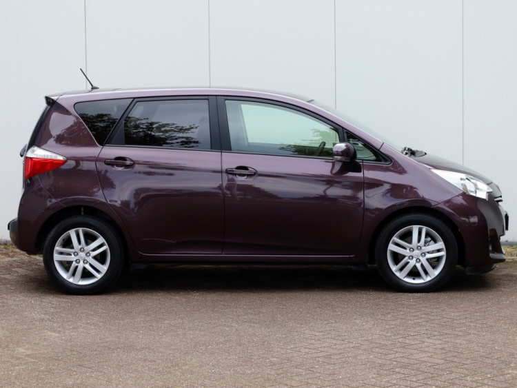 Toyota Verso-S 1.3 VVT-i Dynamic Automaat | Panoramadak | Clima | Trekhaak