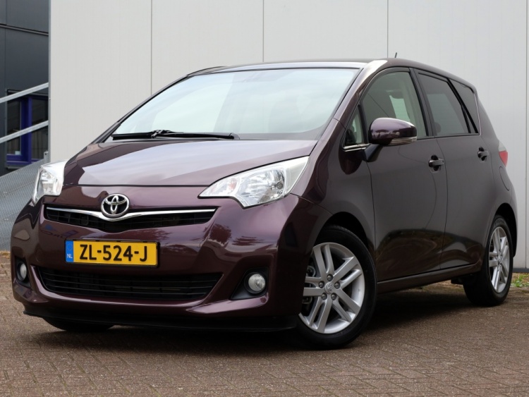 Toyota Verso-S 1.3 VVT-i Dynamic Automaat | Panoramadak | Clima | Trekhaak