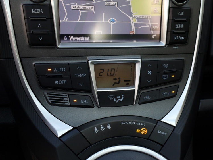 Toyota Verso-S 1.3 VVT-i Dynamic Automaat | Panoramadak | Clima | Trekhaak