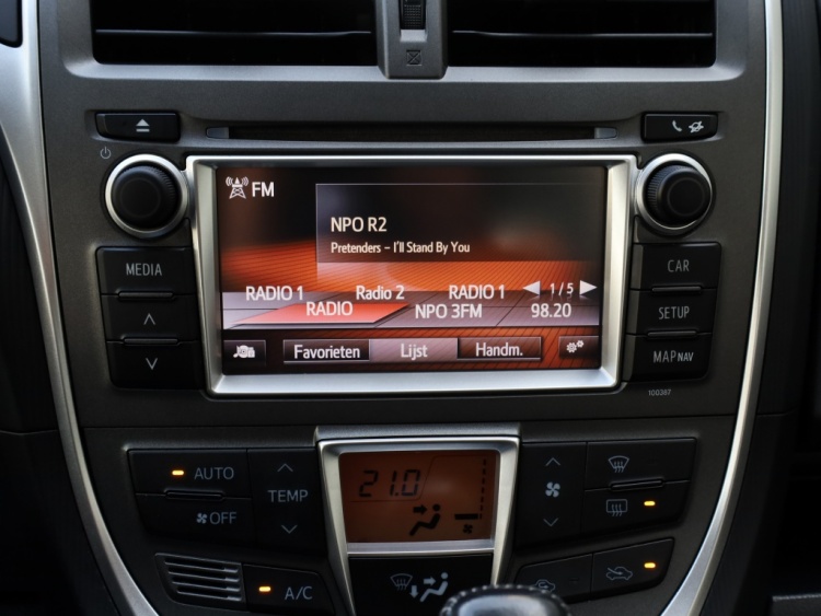 Toyota Verso-S 1.3 VVT-i Dynamic Automaat | Panoramadak | Clima | Trekhaak