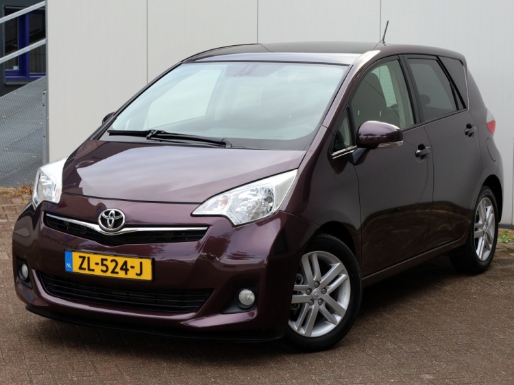 Toyota Verso-S 1.3 VVT-i Dynamic Automaat | Panoramadak | Clima | Trekhaak