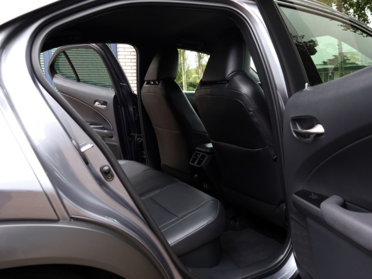 Lexus UX 250h AWD Luxury Line | Leder | Head up | Dodehoek