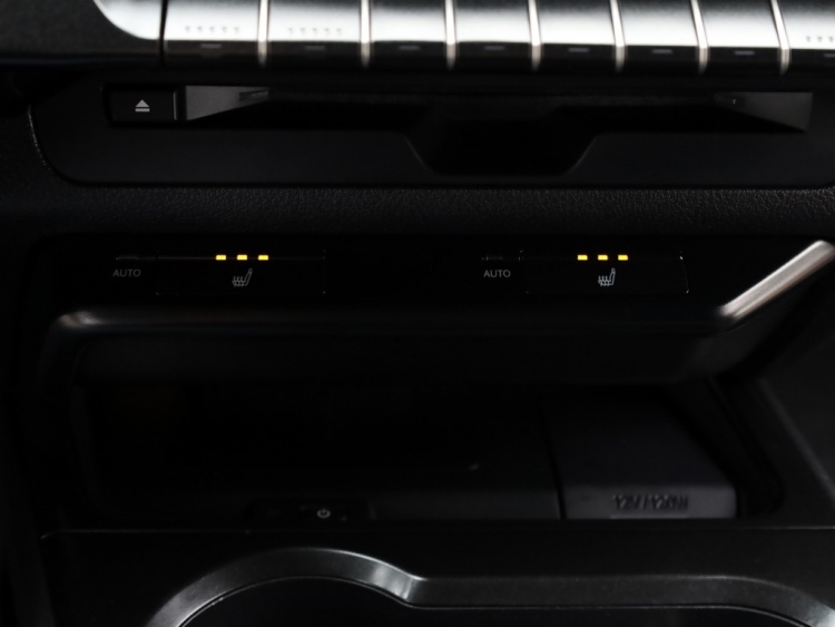 Lexus UX 250h AWD Luxury Line | Leder | Head up | Dodehoek