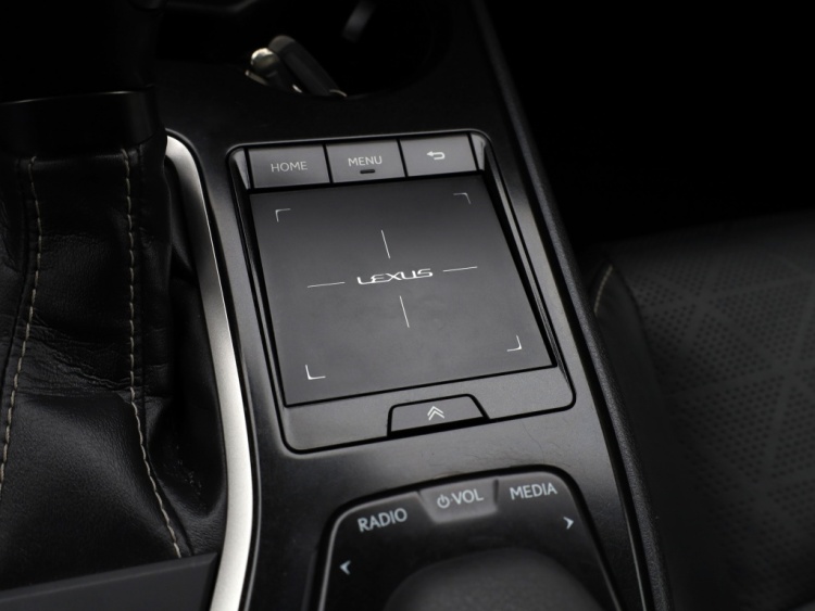 Lexus UX 250h AWD Luxury Line | Leder | Head up | Dodehoek