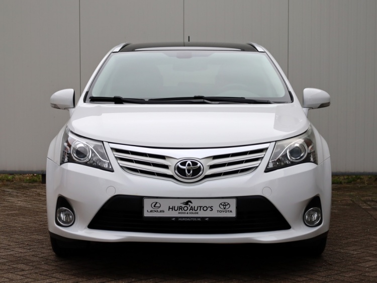 Toyota Avensis wagon 1.6 VVTi Business | Panoramadak | Clima | Cruise