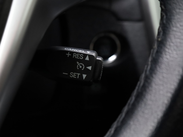 Toyota Avensis wagon 1.6 VVTi Business | Panoramadak | Clima | Cruise