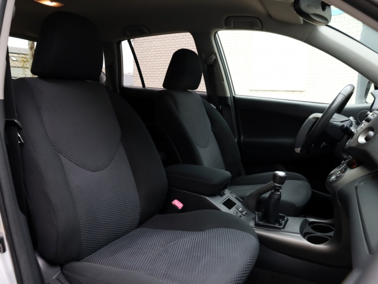 Toyota RAV4 2.0 VVTi Dynamic 2WD | Clima | Cruise | 2000 KG trekgewicht