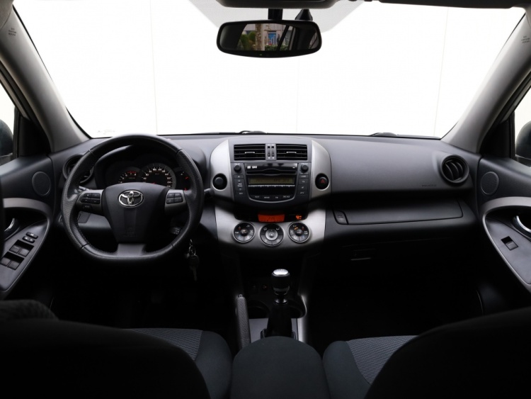 Toyota RAV4 2.0 VVTi Dynamic 2WD | Clima | Cruise | 2000 KG trekgewicht