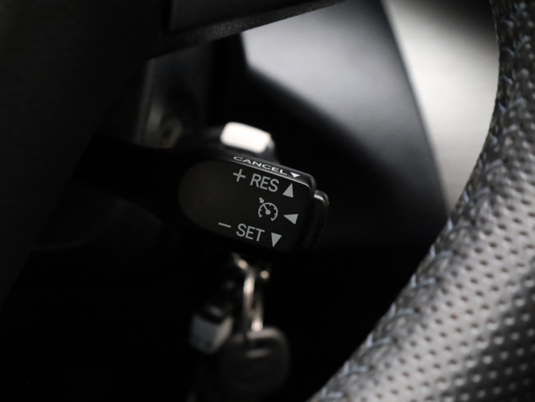 Toyota RAV4 2.0 VVTi Dynamic 2WD | Clima | Cruise | 2000 KG trekgewicht